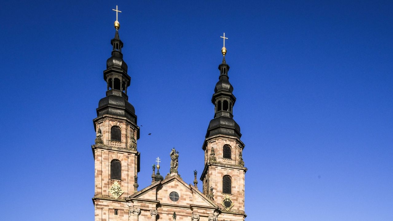 Zeichen der Solidarität mit Notre Dame de Paris