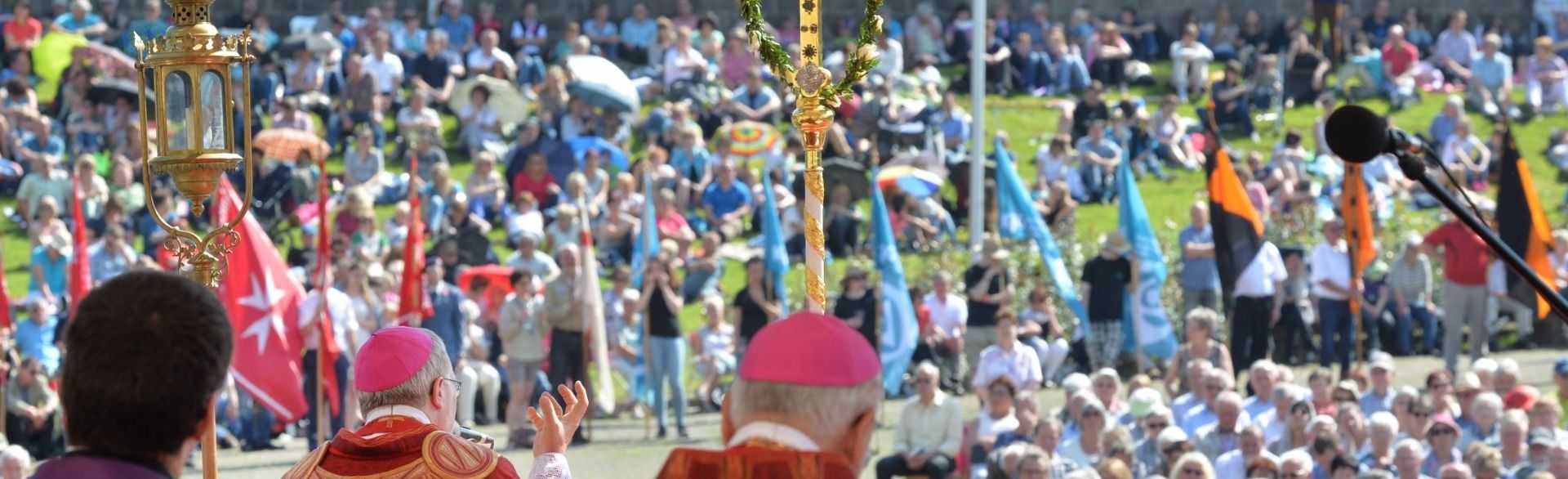 Feierliche Eröffnung der traditionellen Bonifatiuswallfahrten