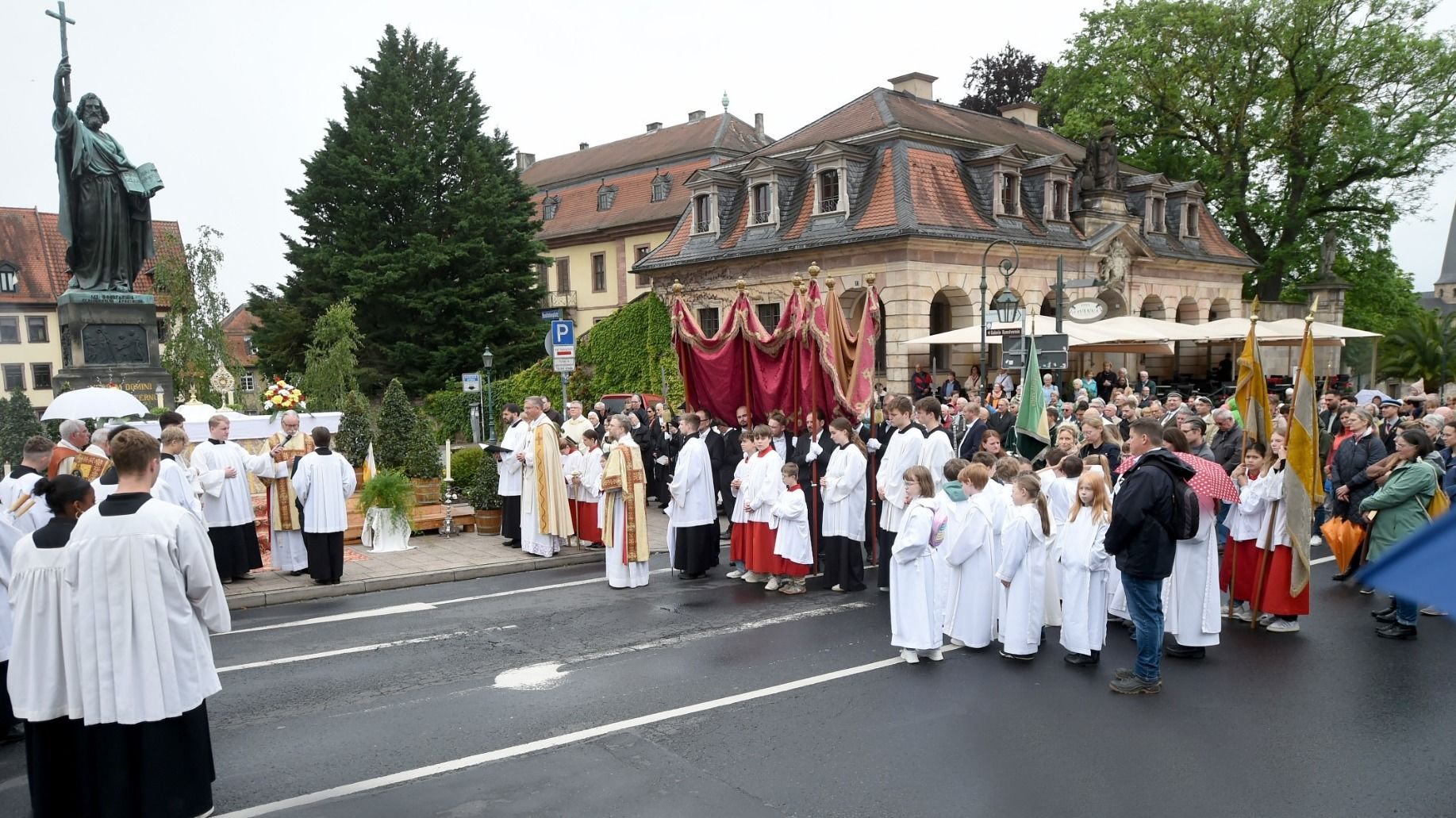 Fronleichnam in Fulda.  Fotos: Bistum Fulda / M. Seidel. 