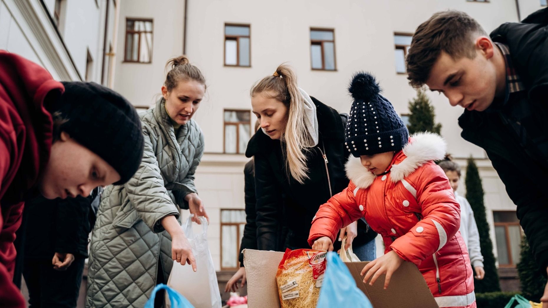 Verteilung der Lebensmittel / Bistum Fulda / Erzeparchie Iwano-Frankiwsk