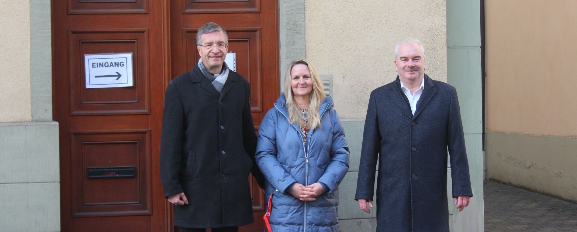 Bischof Dr. Michael Gerber besucht HotRoom der Caritas