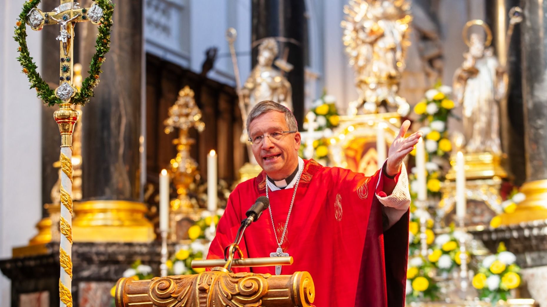 Während des Tages der Priester und Diakone hob Bischof Dr. Michael Gerber im Fuldaer Dom die sakramentale Dimension der Kirche hervor. Foto: Bistum Fulda / Burkhard Beintken