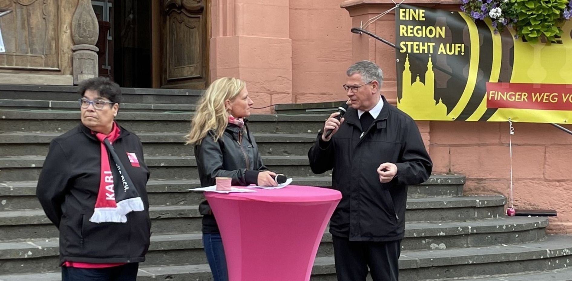 Beim Aktionstag der KAB Fulda zum Thema „Prekäre Arbeit sichtbar machen“ brachte der Generalvikar des Bistums Fulda, Prälat Christof Steinert, den kirchlichen Blick auf das Thema Arbeit ein.