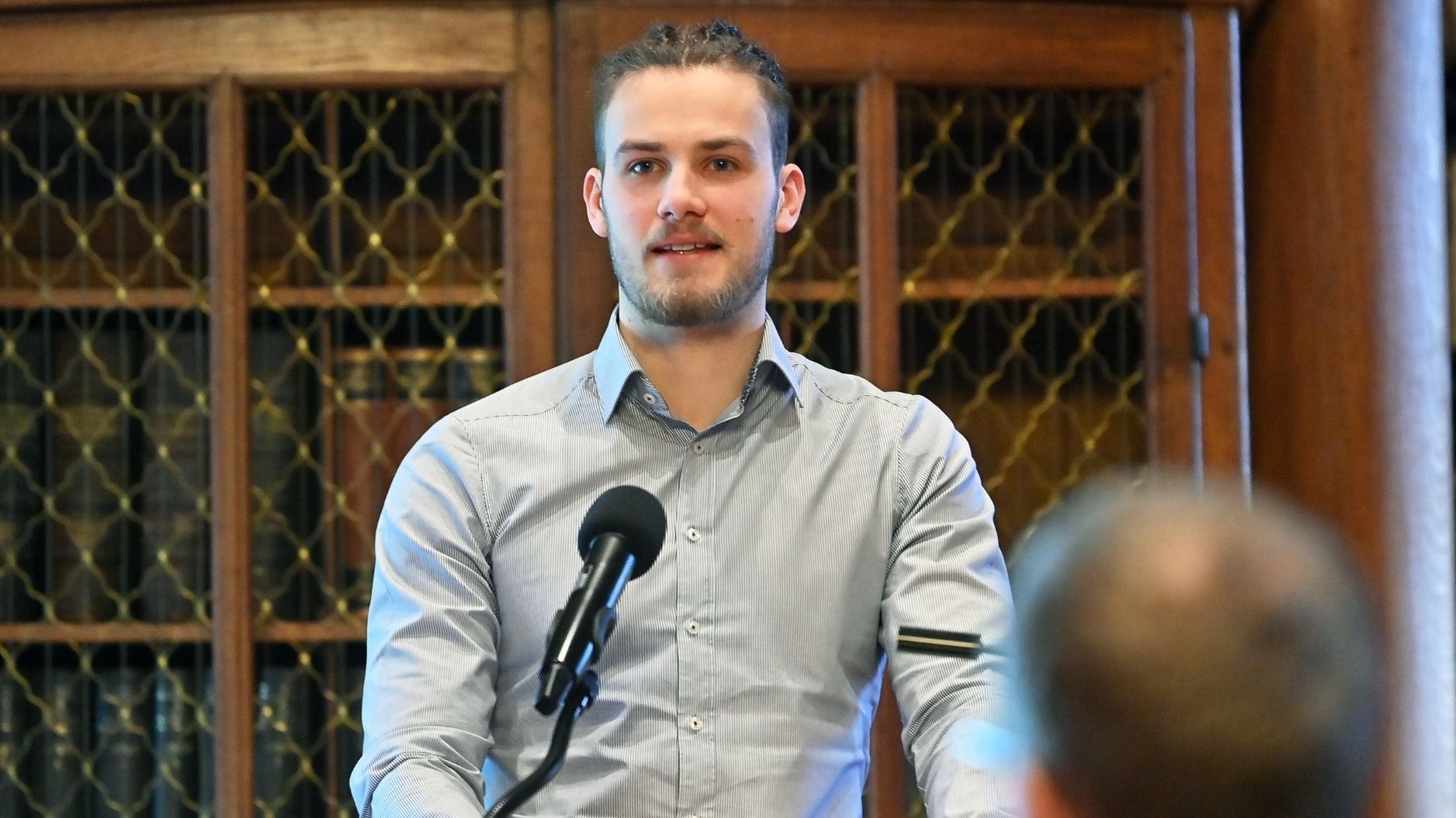 Jan Wrobel setzte sich in seinem Vortrag während der Hrabanus-Maurus-Akademie mit dem Bild der Wikinger in christlichen Quellen auseinander. Foto: Bistum Fulda / Dr. Arnulf Müller    