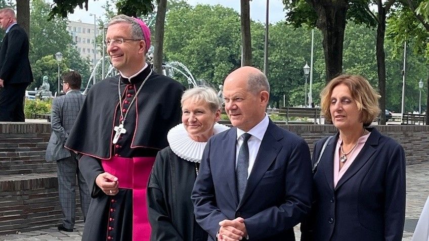 Ökumenischer Gottesdienst zum Auftakt der Feierlichkeiten: Predigt von Bischof Dr. Michael Gerber - Geistliches Wort von Bischöfin Kirsten Fehrs. Foto: DBK / Matthias Kopp