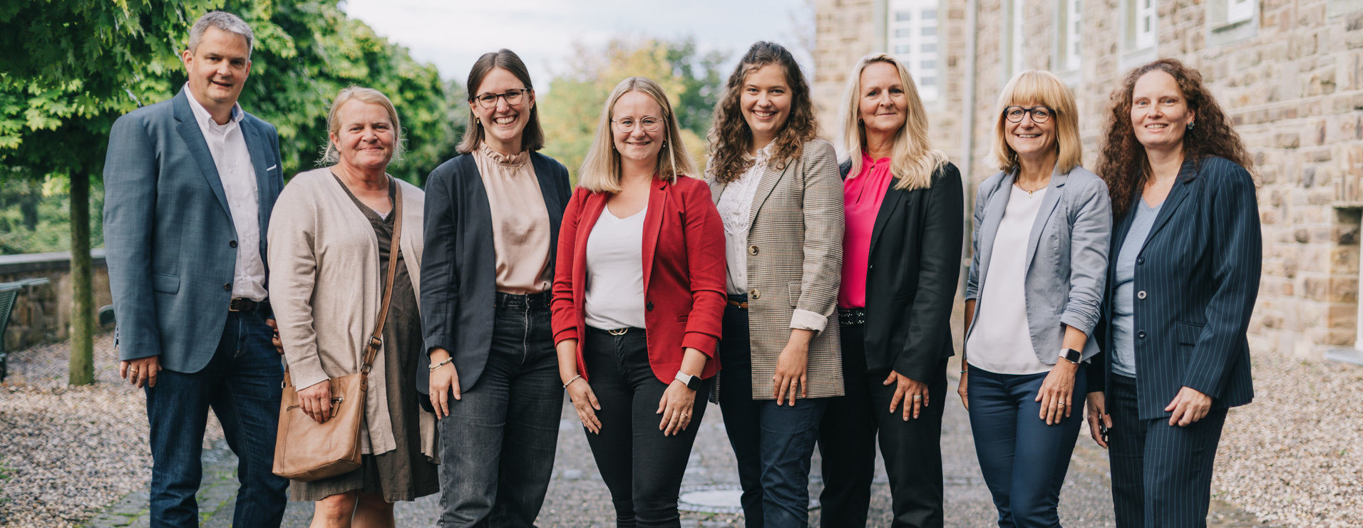 v.l.: Marcus Henning (Bistum Fulda), Alexandra Kunkel (Mentorin), Viola Sinsel (Mentee), Claudia Switalla (Mentee), Lina Rauner (Mentee Caritas), Susanne Saradj (Mentorin Caritas), Beate Lopatta-Lazar (Bistum Fulda), Prof. Dr. Kathleen Otto (Mentorin) 