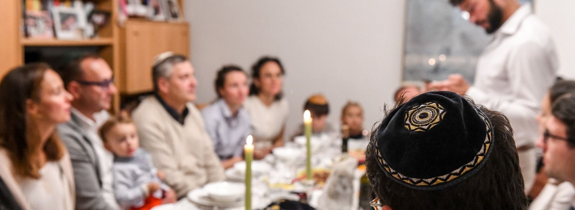 Bischof Dr. Michael Gerber hat den jüdischen Kultusgemeinden in Fulda, Hanau, Kassel und Marburg sowie der Jüdischen Liberalen Gemeinde in Felsberg (Schwalm-Eder-Kreis) zum Neujahrsfest seine herzlichen Glück- und Segenswünsche übermittelt. 