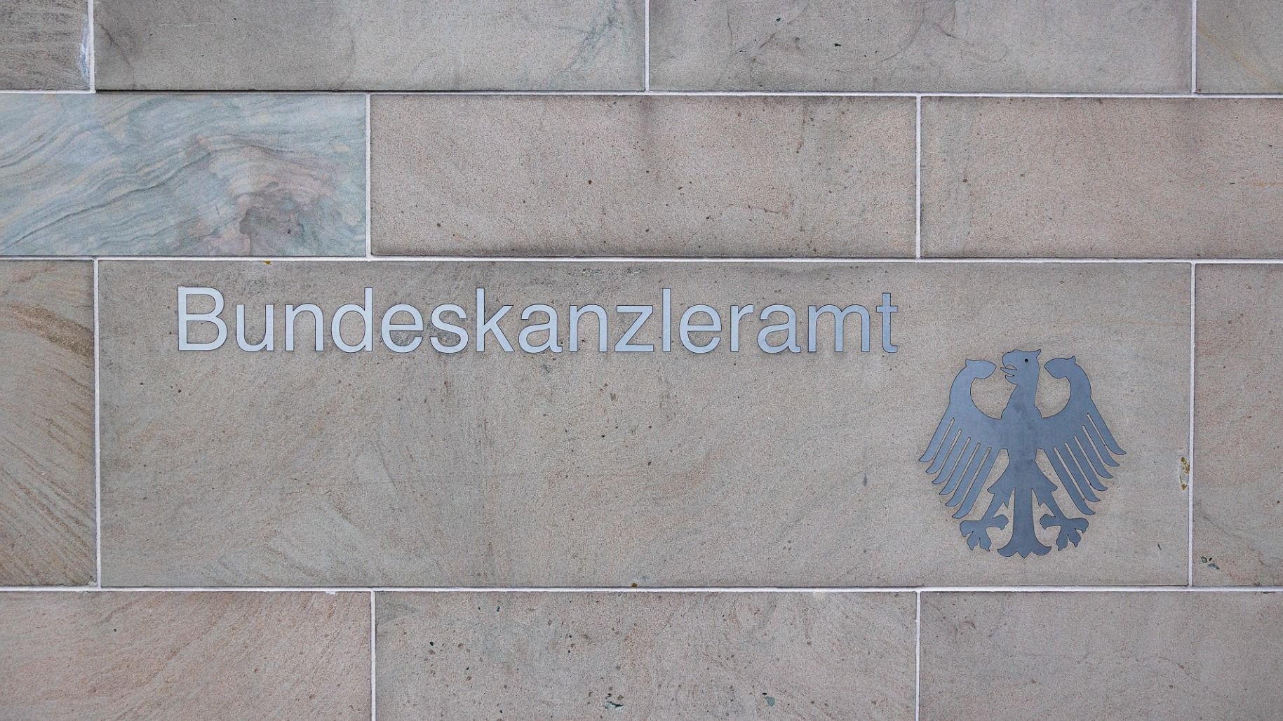 Bischof Dr. Michael Gerber gratuliert Bundeskanzler Friedrich Merz und seiner neuen Regierung und wünscht ihnen Gottes Segen. In persönlichen Schreiben gratuliert er mehreren neuen Amtsträgern mit Bezug zum Bistum Fulda und hebt die Bedeutung der Rede von Papst Benedikt XVI. im Bundestag 2011 hervor. Foto (Archiv): Bistum Fulda / Salih Usta